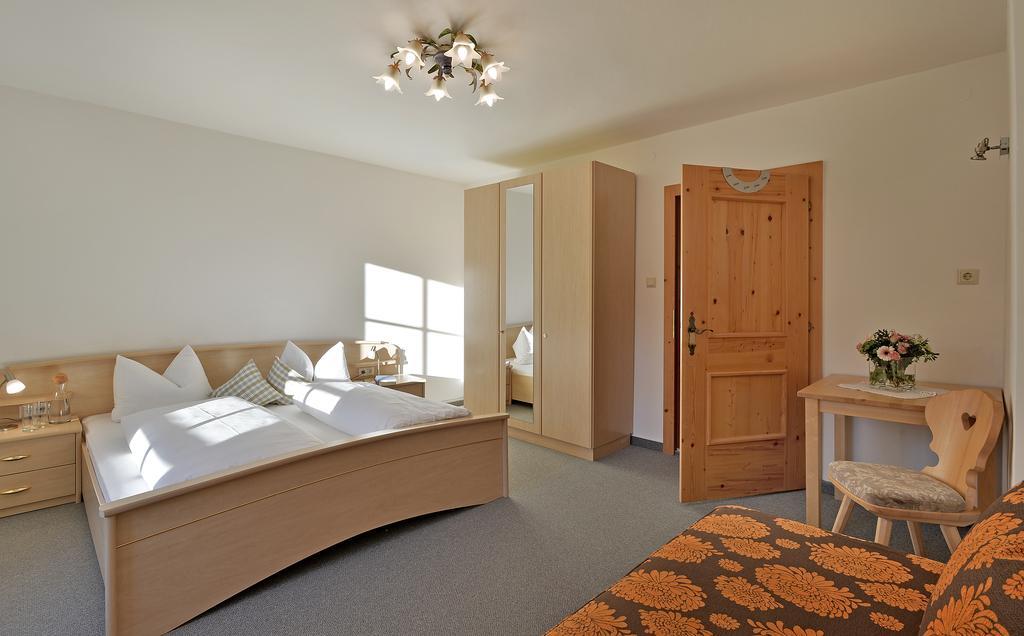 Apartmán Haus Sonnenschein Hart im Zillertal Pokoj fotografie
