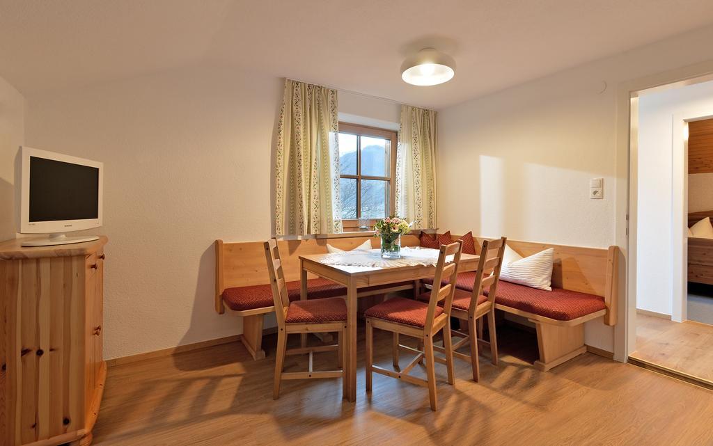 Apartmán Haus Sonnenschein Hart im Zillertal Pokoj fotografie